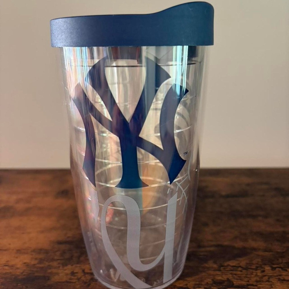 Tervis‎ New York Yankees Tumbler Lid Hot Cold Double Insulated NY MLB Travel